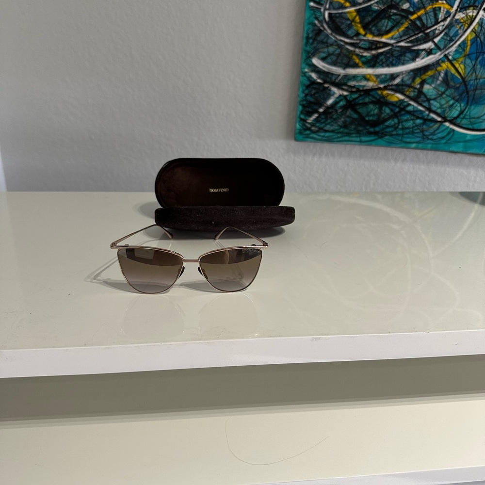 Used very good condition Tom Ford sunglasses